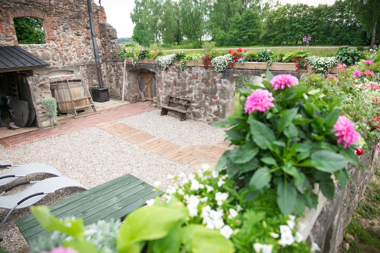 Botique & Spa Hotel Berkenes Manor Ziedkalne Εξωτερικό φωτογραφία